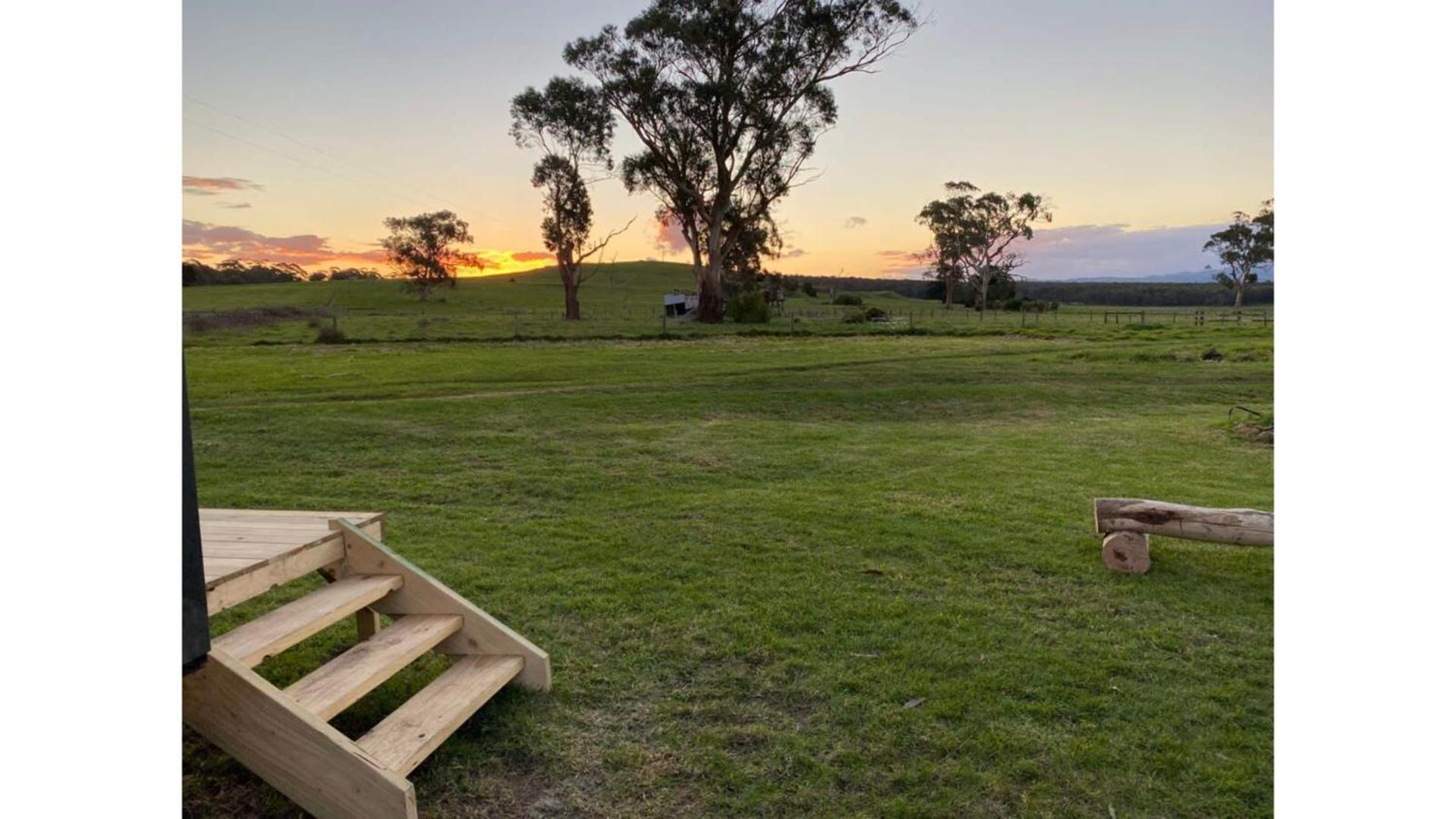 Bush Retreat 1 By Tiny Away Alberton West Exterior foto