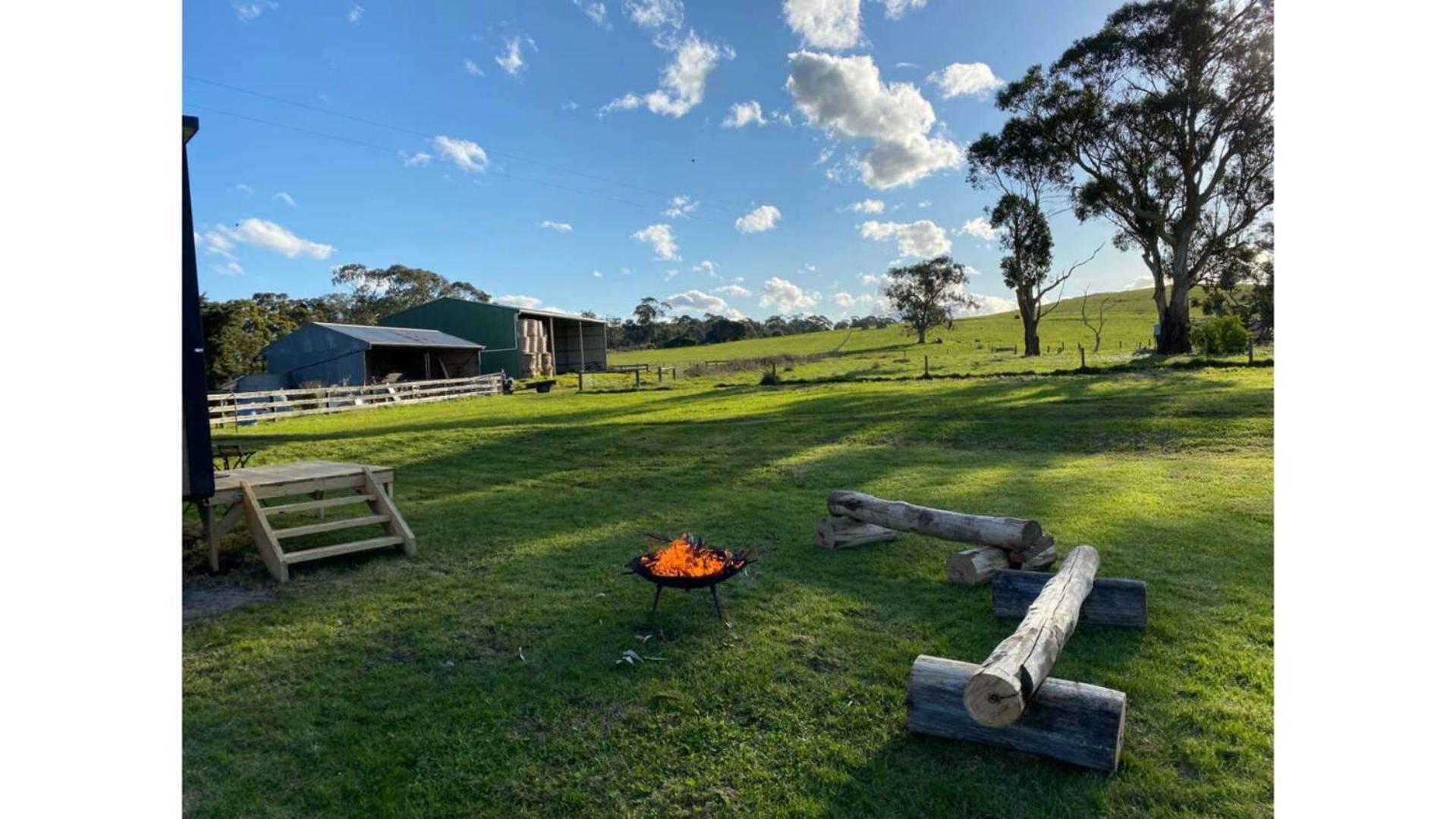 Bush Retreat 1 By Tiny Away Alberton West Exterior foto